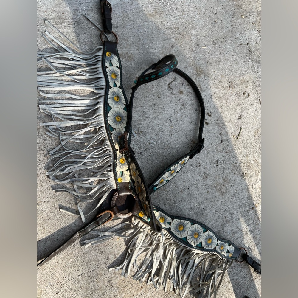 Showman Daisy Barrel Tack Set